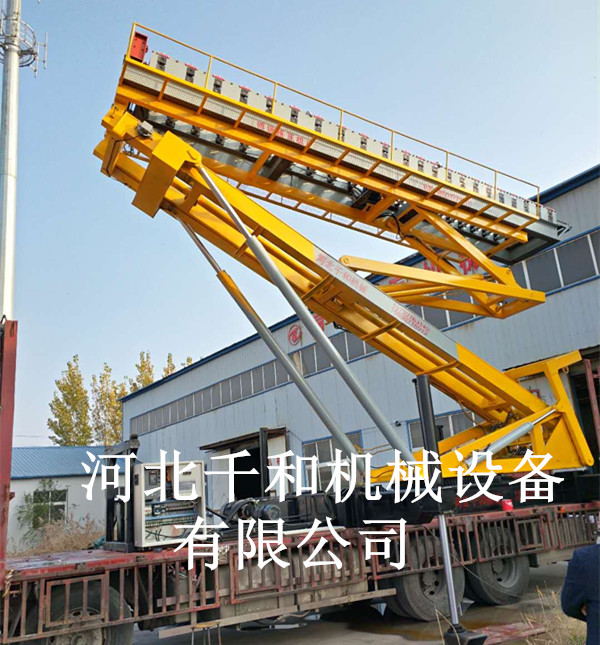 内蒙古客户来厂考察订购18.5米高空压瓦机设备一套